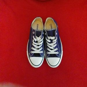 Ladies Converse gently worn.